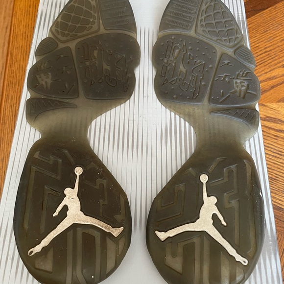 Men’s Jordan 9 Cool Gray OG 2002, Size 9 - Picture 9 of 11